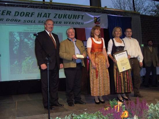 Ehrung des Siegerdorfes