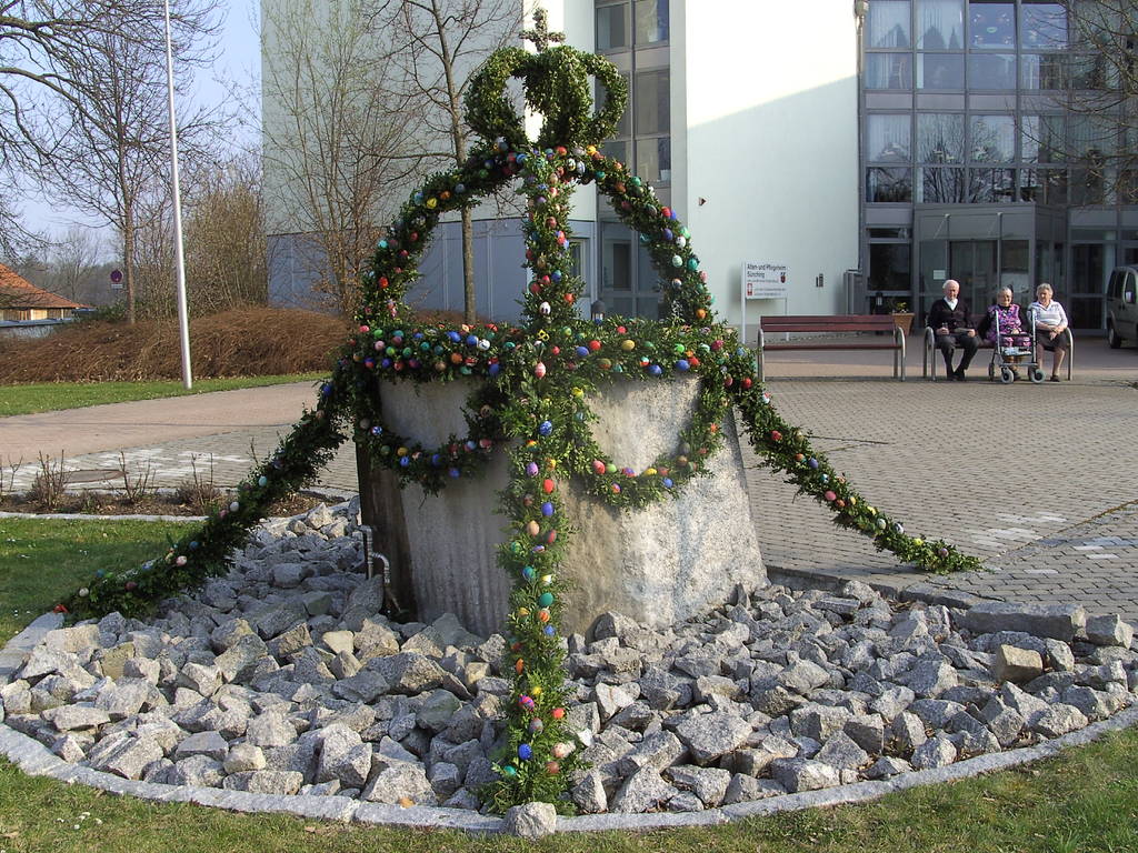2009 Der fertige Osterbrunnen