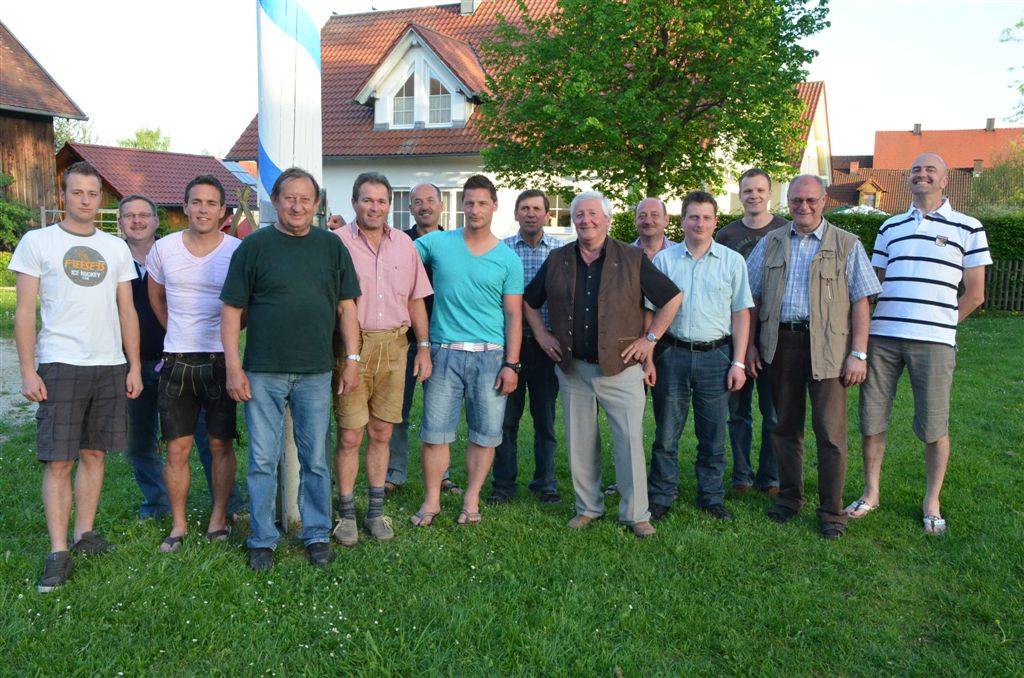 Maibaumaufstellen 2012